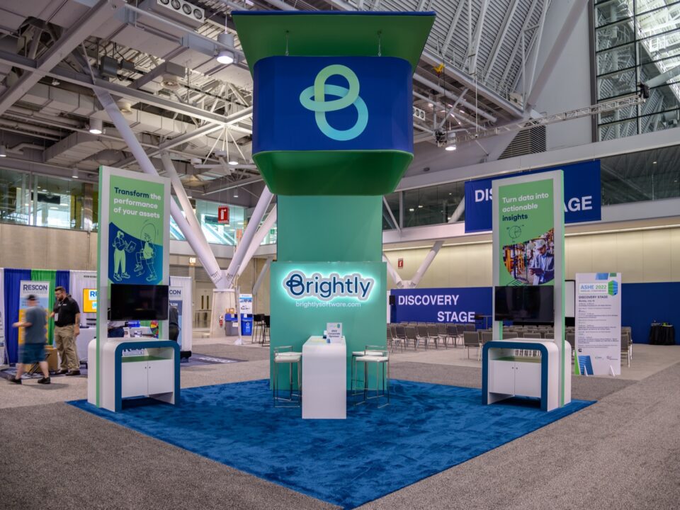 Brightly exhibit in a large convention